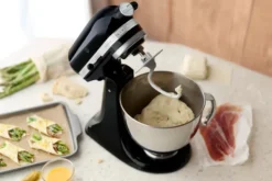 Artisan 5KSM175 keittiökone lisävarusteilla 4,8 L, Onyx black