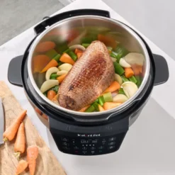 Instant Pot XL monitoimikeitin 7,1 L, Musta