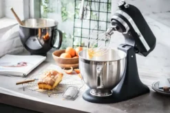 KitchenAid pallovispilä keskikokoisiin keittiökoneisiin, Stainless steel