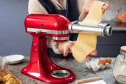 KitchenAid pastatelarileikkuri yleiskoneelle, Stainless steel