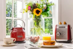 KitchenAid vedenkeitin 1,25 L, Empire red