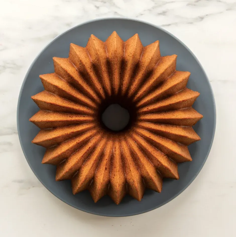 Nordic Ware Brilliance bundt -leivontavuoka, 2,4 l
