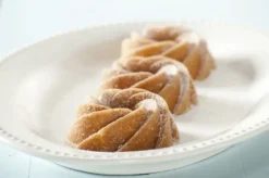 Nordic Ware Heritage bundtlette -leivontavuoka, Hopea
