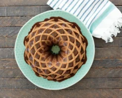 Nordic Ware Jubilee bundt -leivontavuoka, 2,4 l