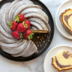 Nordic Ware Swirl bundt -leivontavuoka, 2,4 l