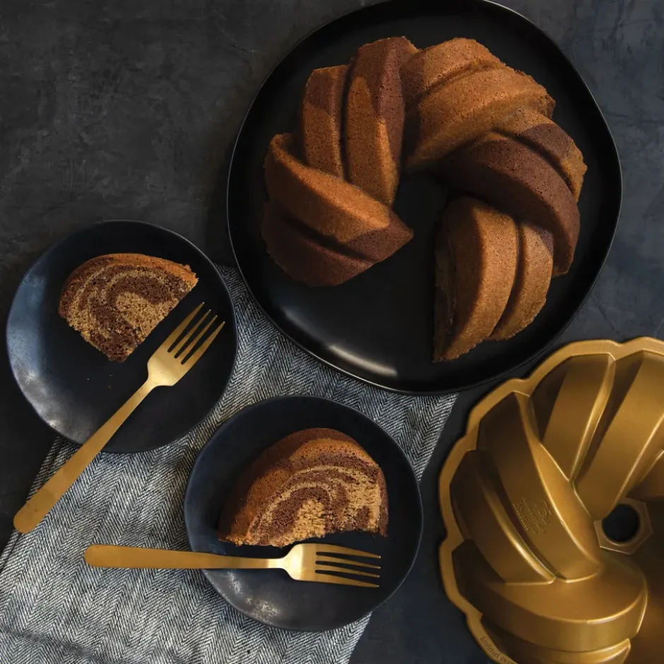 Nordic Ware 75th anniversary braided bundt -leivontavuoka, 2,4 l