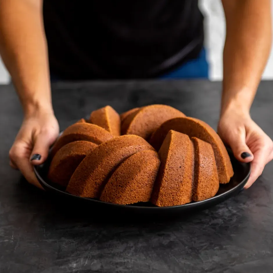Nordic Ware 75th anniversary braided bundt -leivontavuoka, 2,4 l