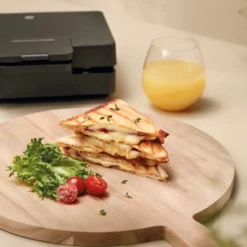 SAM1B-1000 easy melt toaster, Musta
