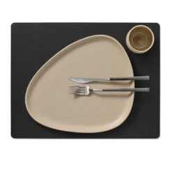 Serene pöytätabletti square L 35 x 45 cm, Black