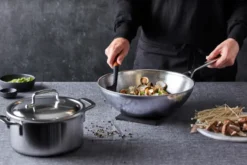 Specialties 5 wok-pannu ruostumaton teräs 5-kerros., Ø30 cm