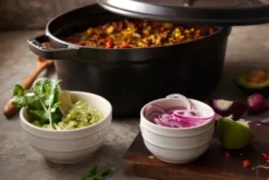 Staub La Cocotte ovaali pata valurauta 8 L, Musta