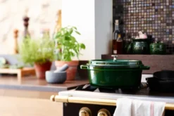 Staub La Cocotte ovaali pata valurauta 6,7 L, Basilikanvihreä