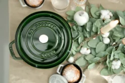 Staub La Cocotte pyöreä pata valurauta 5,2 L, Basilikanvihreä