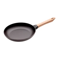 Staub paistinpannu valurauta musta vaalea puukahva., Ø26 cm