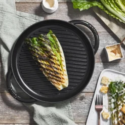 Staub Pure grillipannu valurauta pyöreä musta, Ø30 cm