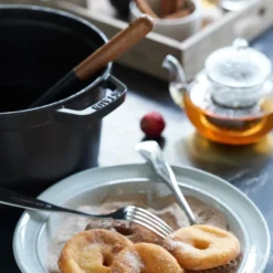 Staub pyöreä pata korkea 4,8 L, MattMusta